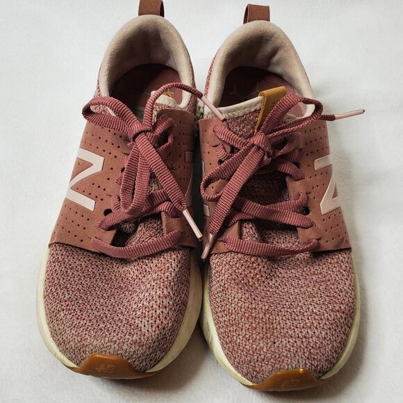 New Balance Shoes Women's 9 Fresh Foam in Pink Mesh Running Shoes, Casual - Picture 1 of 5